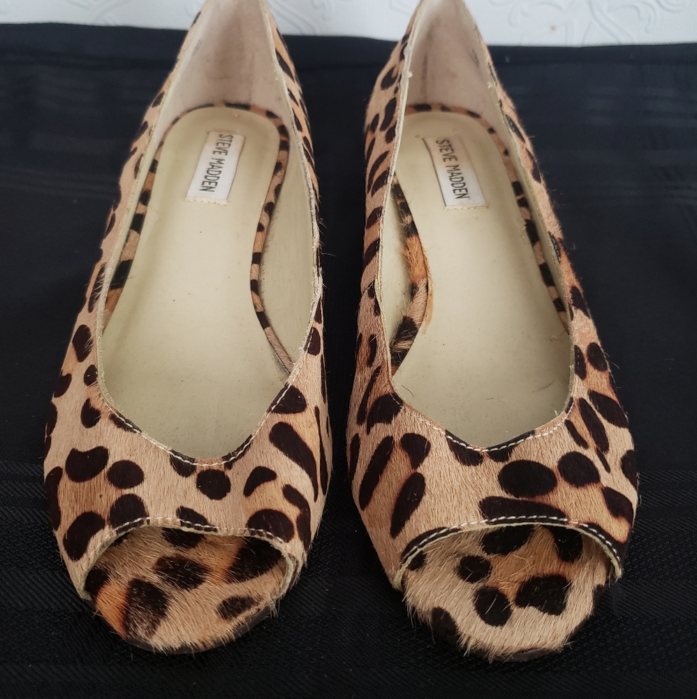 Steve Madden Leopard Print Flats EUC